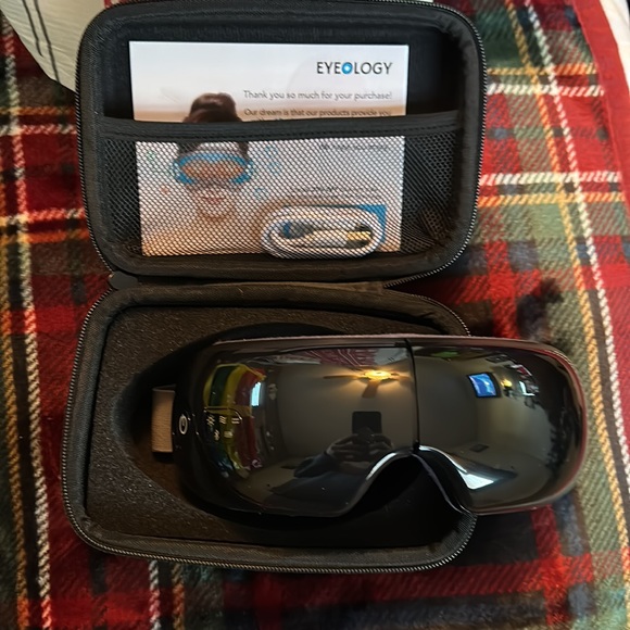 COPY - Brand new and never used, Eyeology intelligent eye massager. - Picture 5 of 5